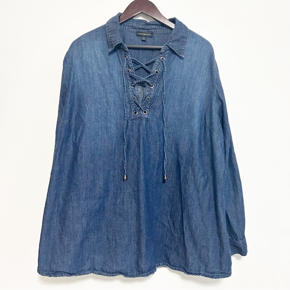 Lane Bryant Woman’s lace up Chambray top w/roll tab sleeves size 22/24
